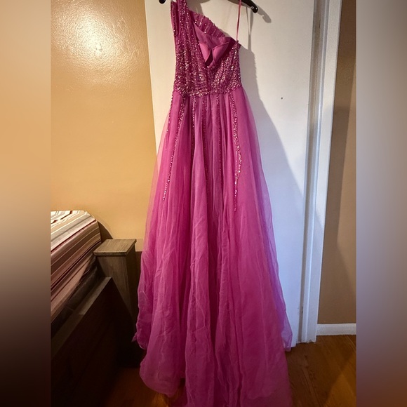 Dress, new - Picture 4 of 6